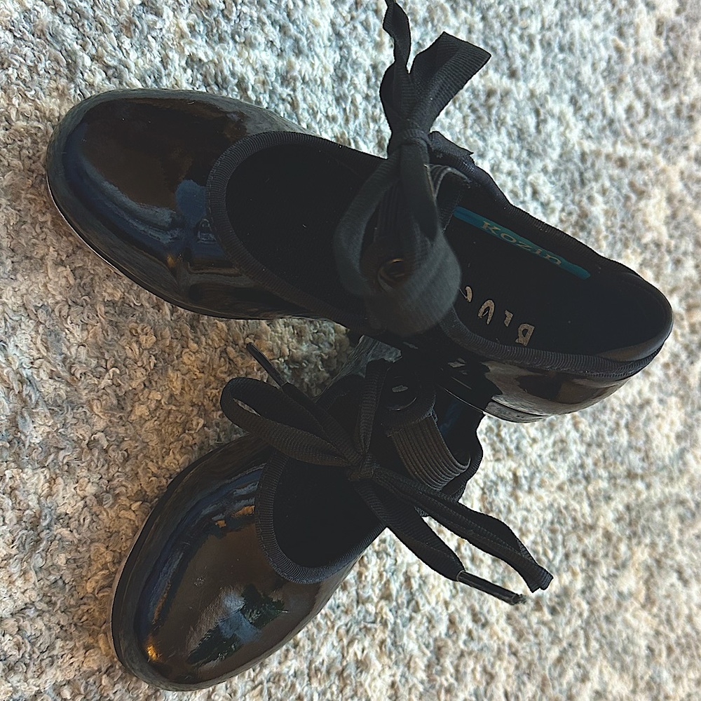 Toddler tap shoes